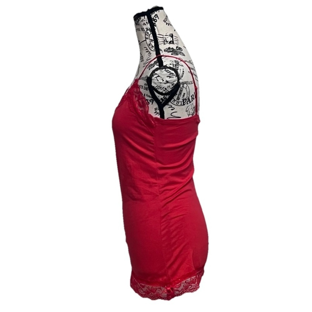 Charlotte Russe Red Lace Trim Y2K Camisole Top M Coquette Grunge Layering Vampy - Picture 4 of 9